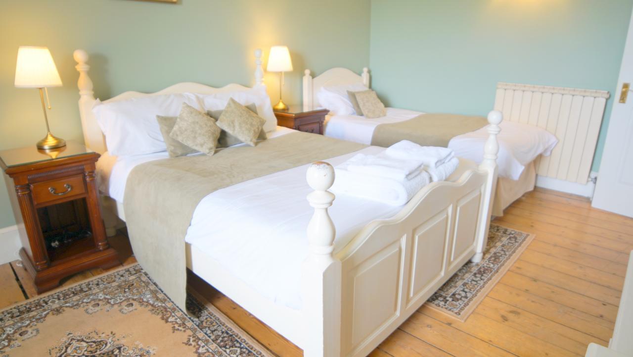 Cleeve House Bed & Breakfast Melksham Exterior foto