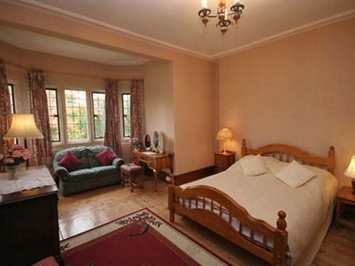 Cleeve House Bed & Breakfast Melksham Exterior foto